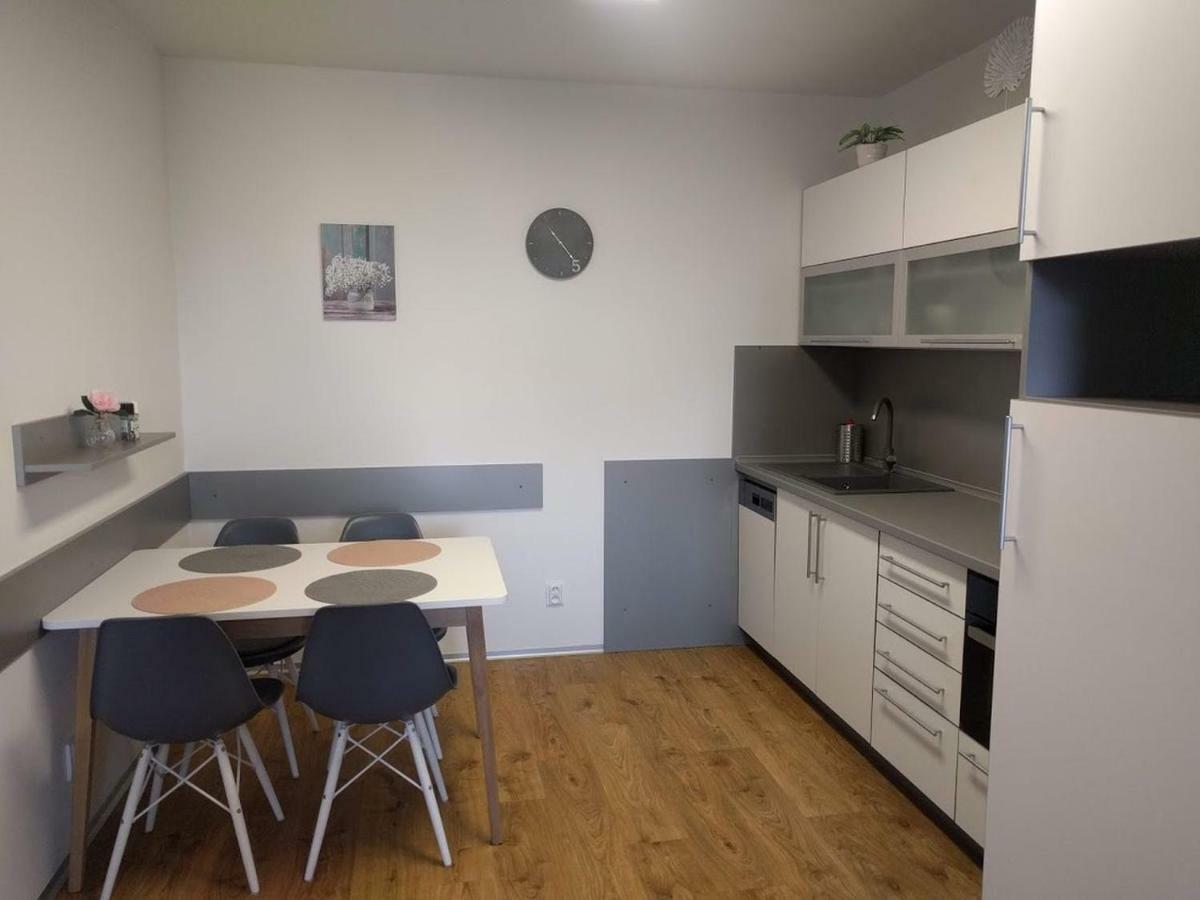 Jestrab C. 23 - U Kabinky Apartment